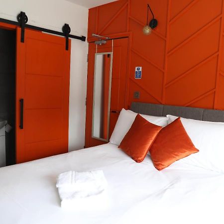 Cb Stays - Private Rooms With Ensuite And Kitchenette In بيتربرو المظهر الخارجي الصورة