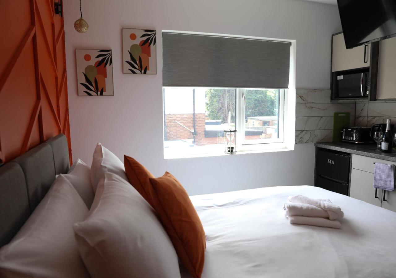 Cb Stays - Private Rooms With Ensuite And Kitchenette In بيتربرو المظهر الخارجي الصورة