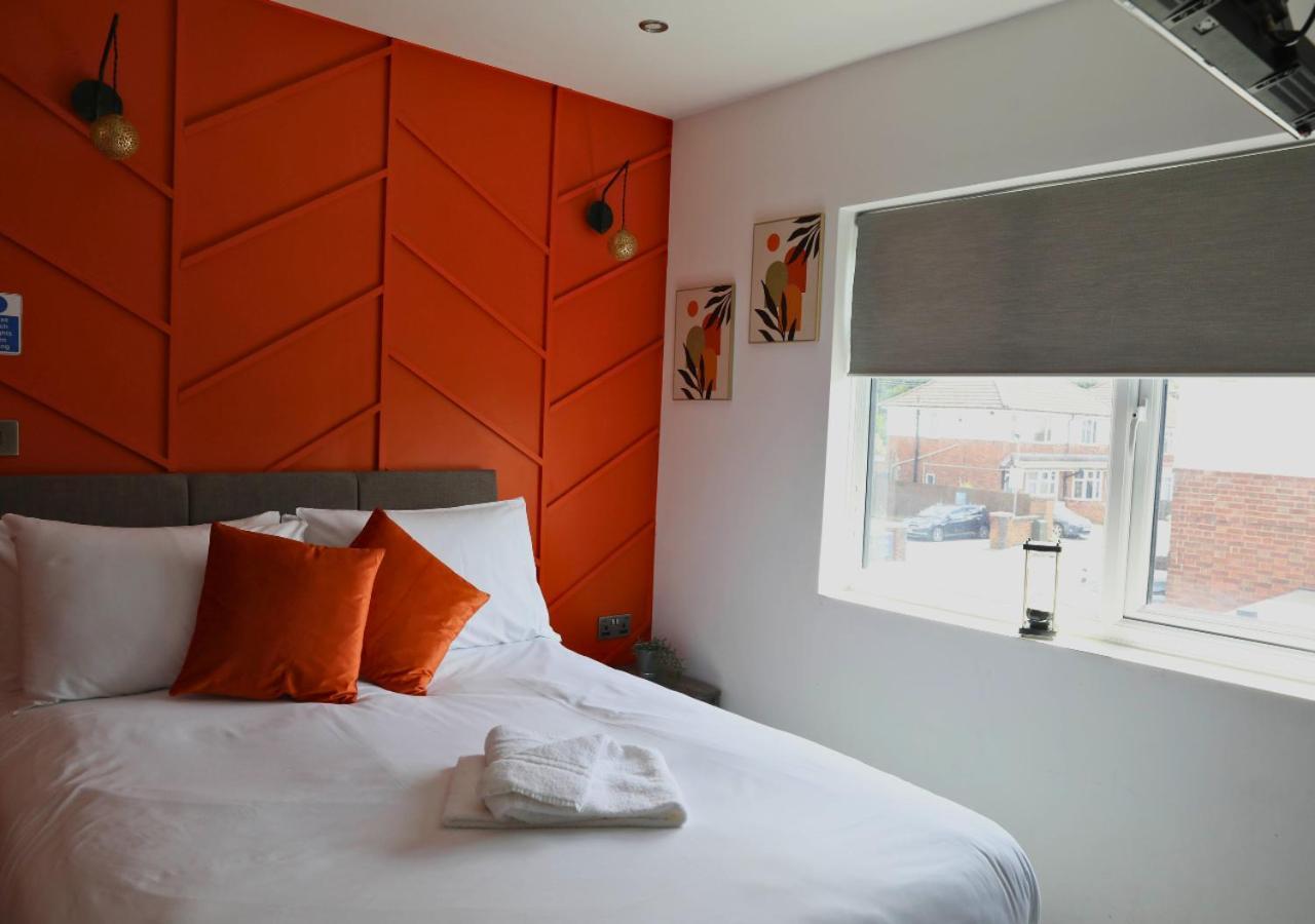 Cb Stays - Private Rooms With Ensuite And Kitchenette In بيتربرو المظهر الخارجي الصورة