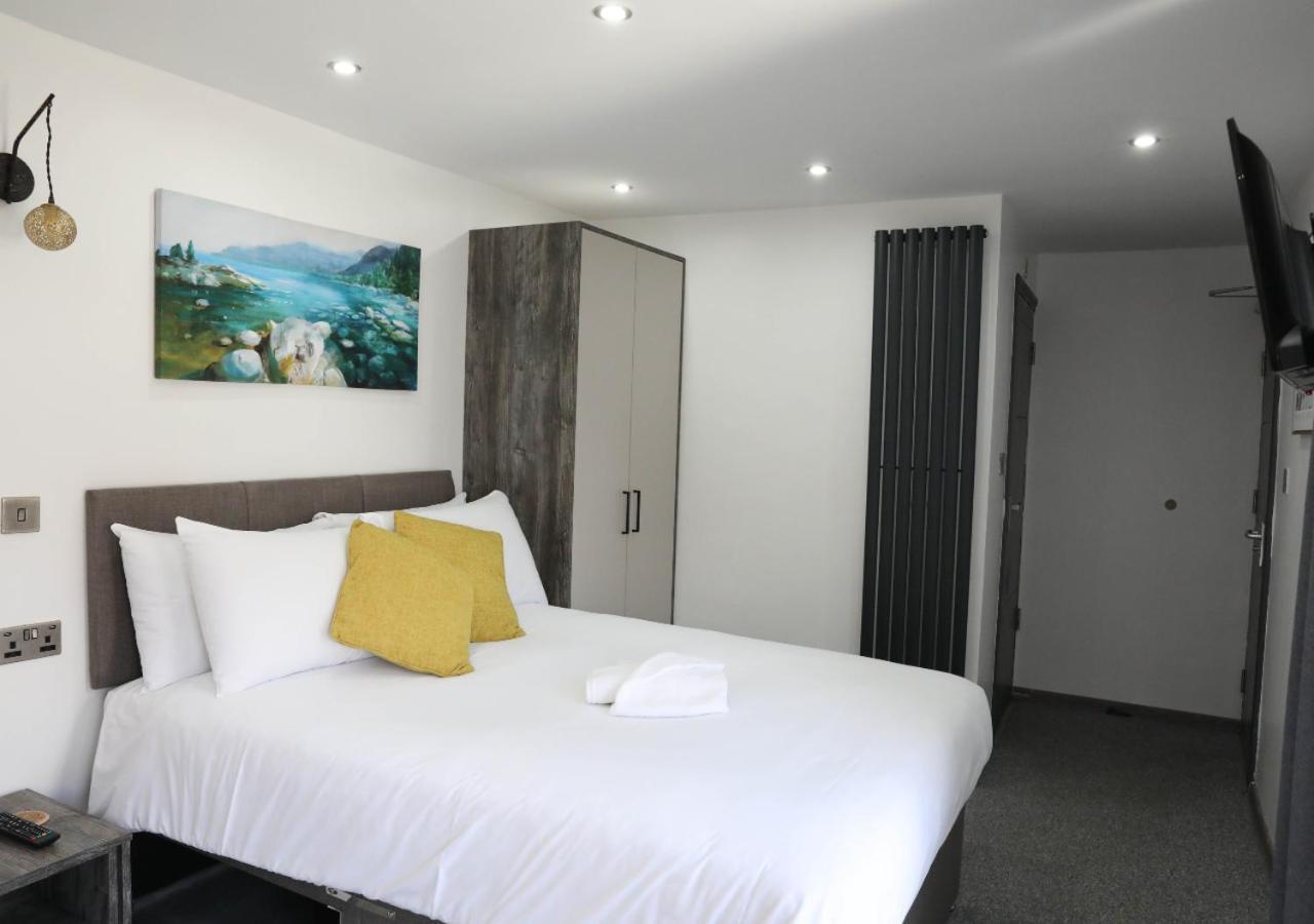 Cb Stays - Private Rooms With Ensuite And Kitchenette In بيتربرو المظهر الخارجي الصورة