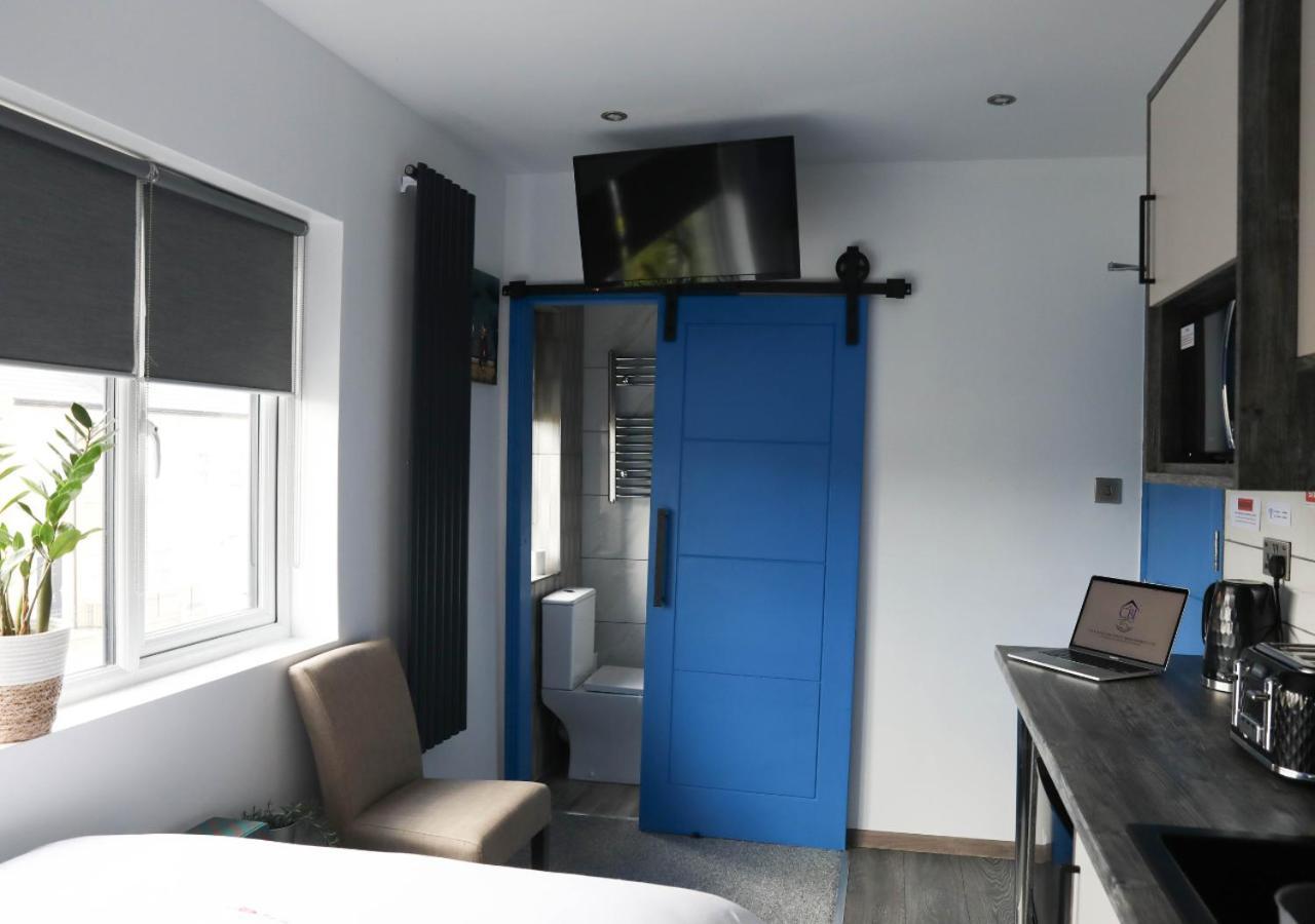 Cb Stays - Private Rooms With Ensuite And Kitchenette In بيتربرو المظهر الخارجي الصورة